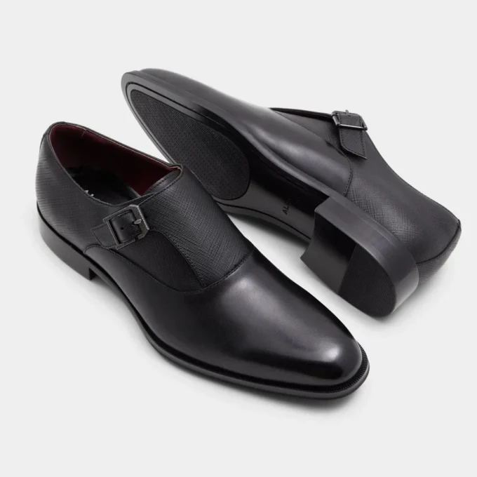 Elegante mocassino con fibbia Elegante mocassino con fibbia