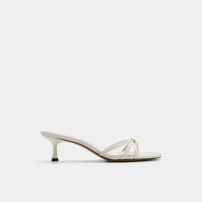 Madalyn Mule con tacco basso, Tacco basso