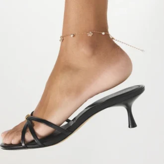 Madalyn Mule con tacco basso, Tacco basso
