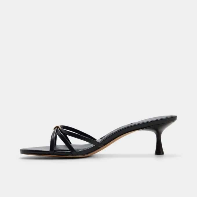 Madalyn Mule con tacco basso, Tacco basso