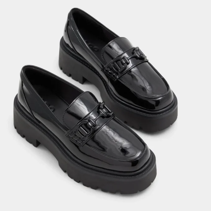 Mocassino Oneameth, suola con tacchetti Mocassino Oneameth, suola con tacchetti