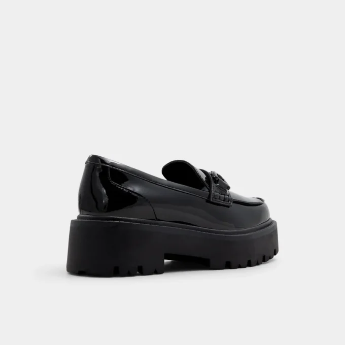 Mocassino Oneameth, suola con tacchetti Mocassino Oneameth, suola con tacchetti