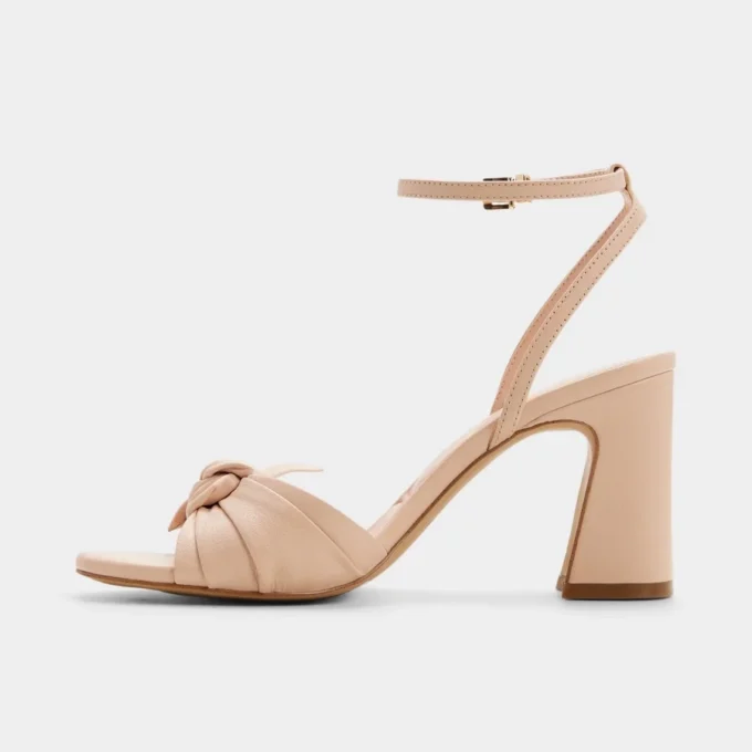 Sandalo con tacco largo e cinturini Angelknot