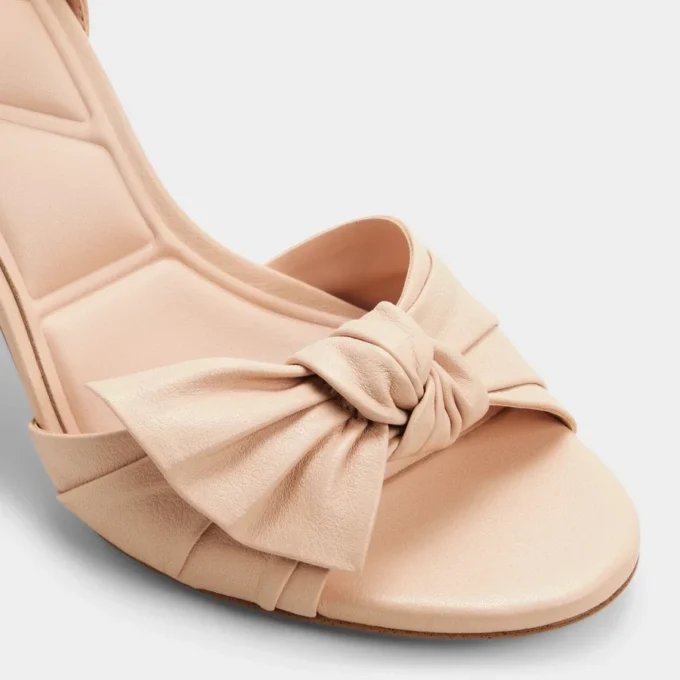 Sandalo con tacco largo e cinturini Angelknot