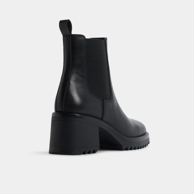 Stivaletto Chelsea Anneliese, suola con tacchetti Stivaletto Chelsea Anneliese, suola con tacchetti