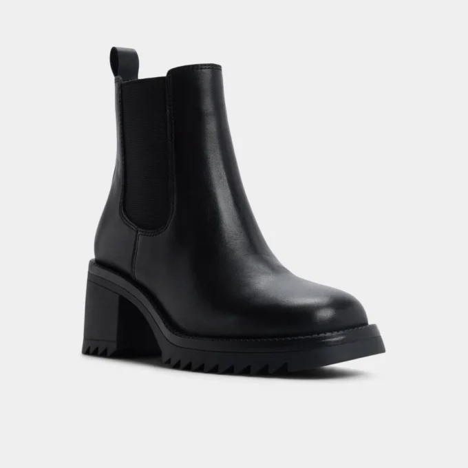 Stivaletto Chelsea Anneliese, suola con tacchetti Stivaletto Chelsea Anneliese, suola con tacchetti